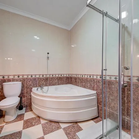 Secluded 3 Bedroom Close To Promenade 公寓