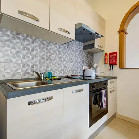 Secluded 3 Bedroom Close To Promenade Appartamento *