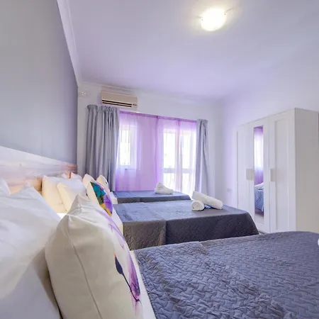 Secluded 3 Bedroom Close To Promenade Sliema