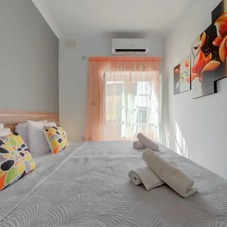 Secluded 3 Bedroom Close To Promenade Sliema