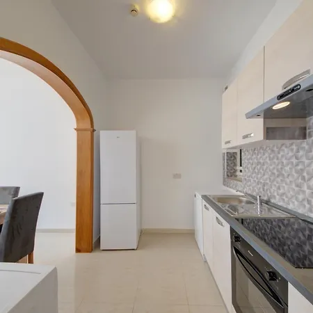 Appartamento Secluded 3 Bedroom Close To Promenade Sliema
