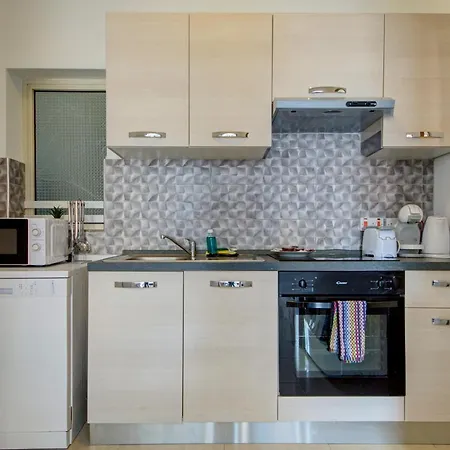 Secluded 3 Bedroom Close To Promenade Apartman Sliema