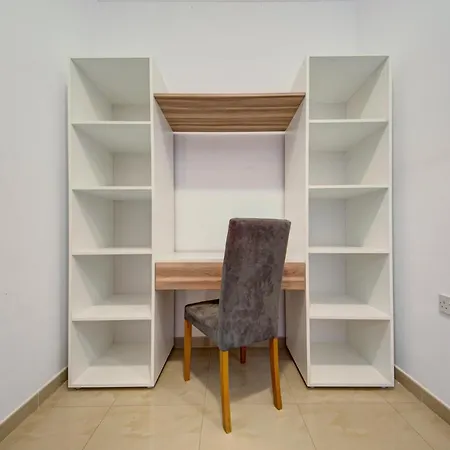 Apartman Secluded 3 Bedroom Close To Promenade Sliema